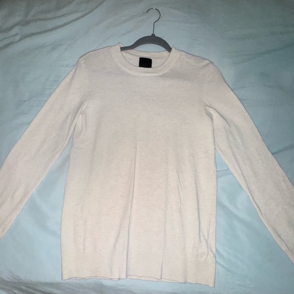 H&M cream sweater, worn once! - Picture 2 of 3